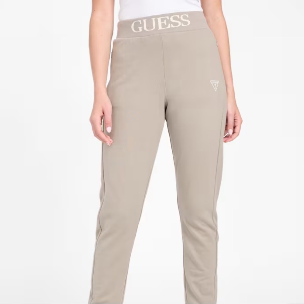 Unisex Guess Tan Sweatshirt. Alessia Logo Waist‎ Joggers. Size XL. NWT.